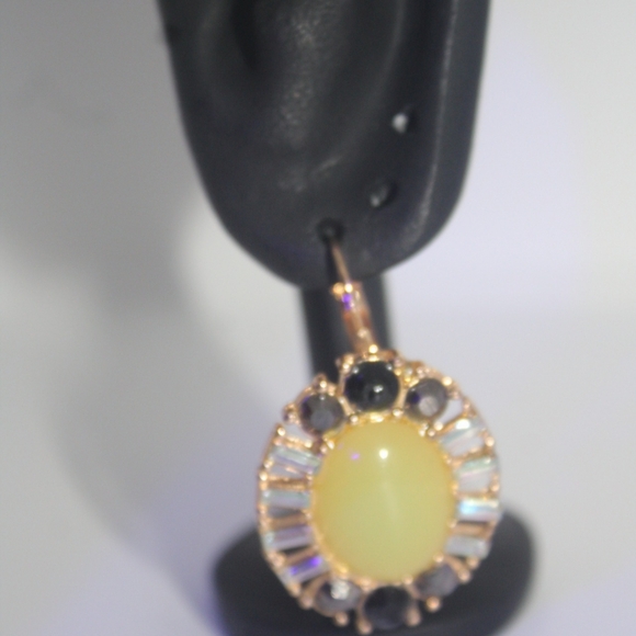 Vintage Yellow Uranium Crystal Baguette Earrings - Picture 9 of 12